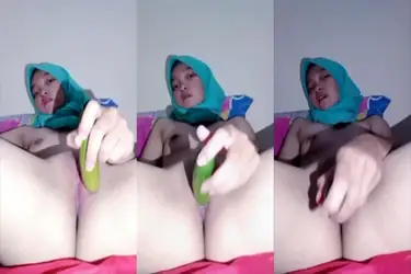 Ukhti Sange Brutal Colmek Pake Timun Basah